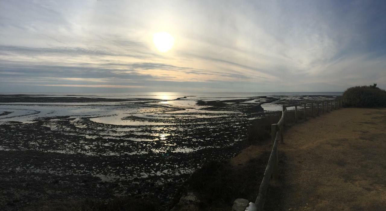 Villa Escale A L'Ile D'Oleron Le Château-dʼOléron Exterior foto